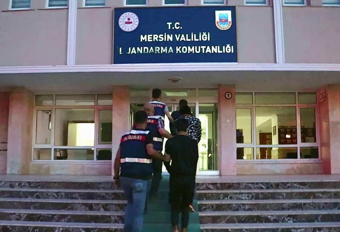 Mersin'de IŞİD operasyonu: 2 şüpheli tutuklandı!