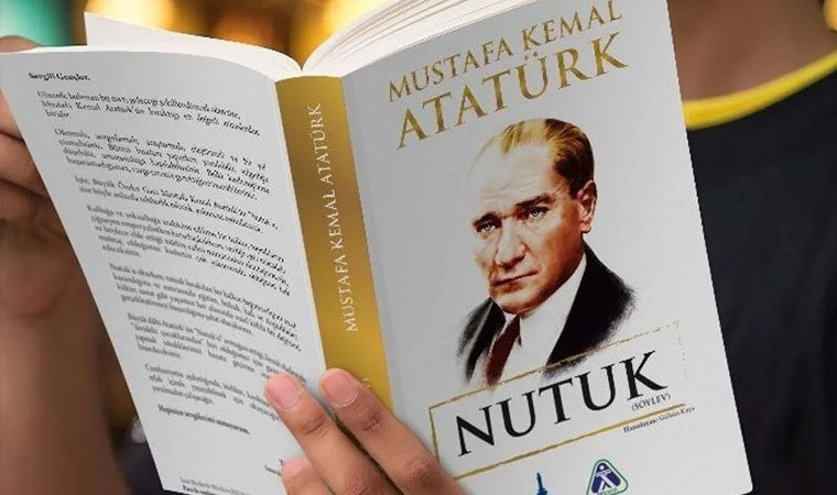 Türkiye Cumhuriyeti'nin doğuşunu ve Atatürk'ün liderliğini keşfetmek için 7 ilgi çekici kitap...