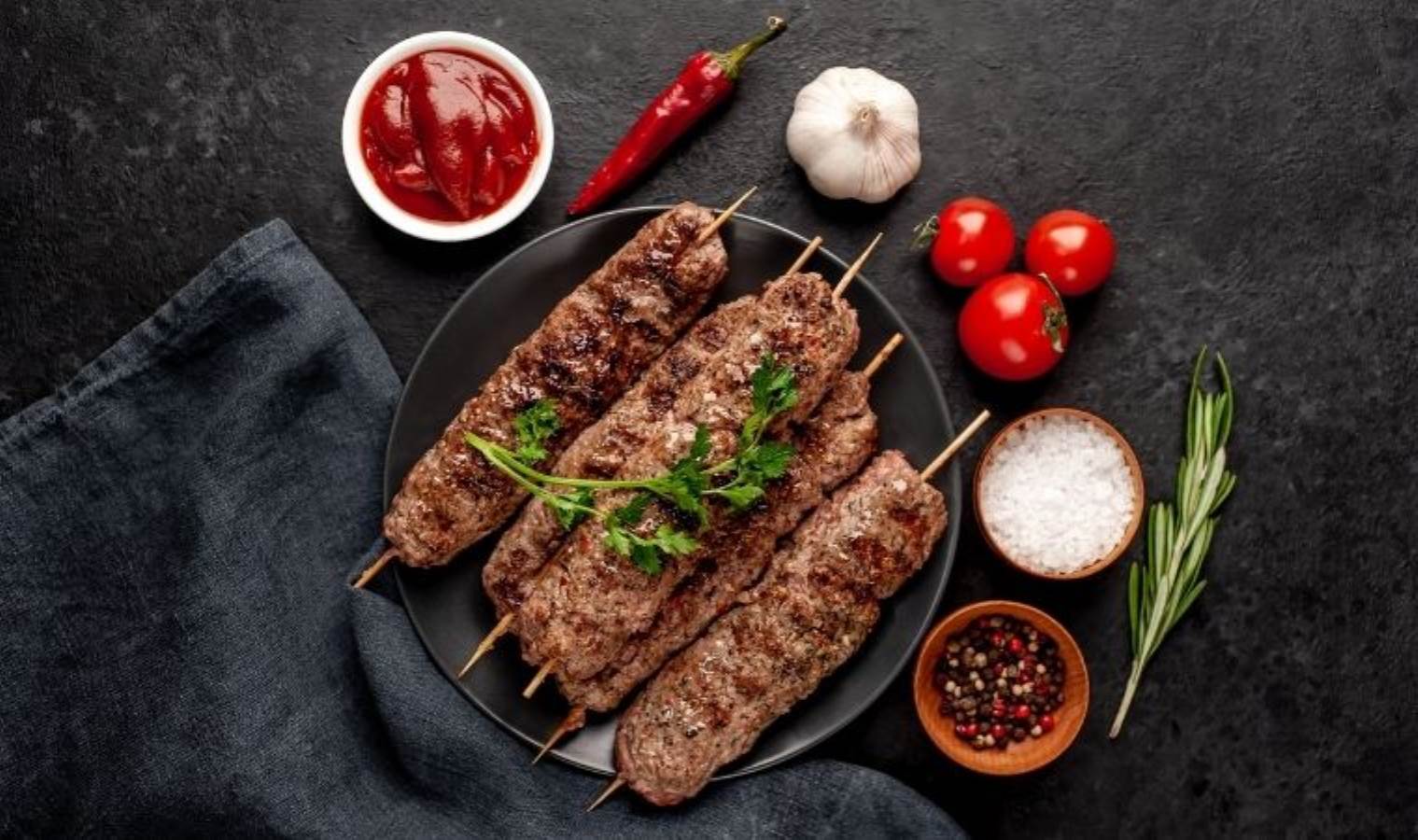 Azerbaycan mutfağının vazgeçilmezi: Ev yapımı Lüle Kebabı...