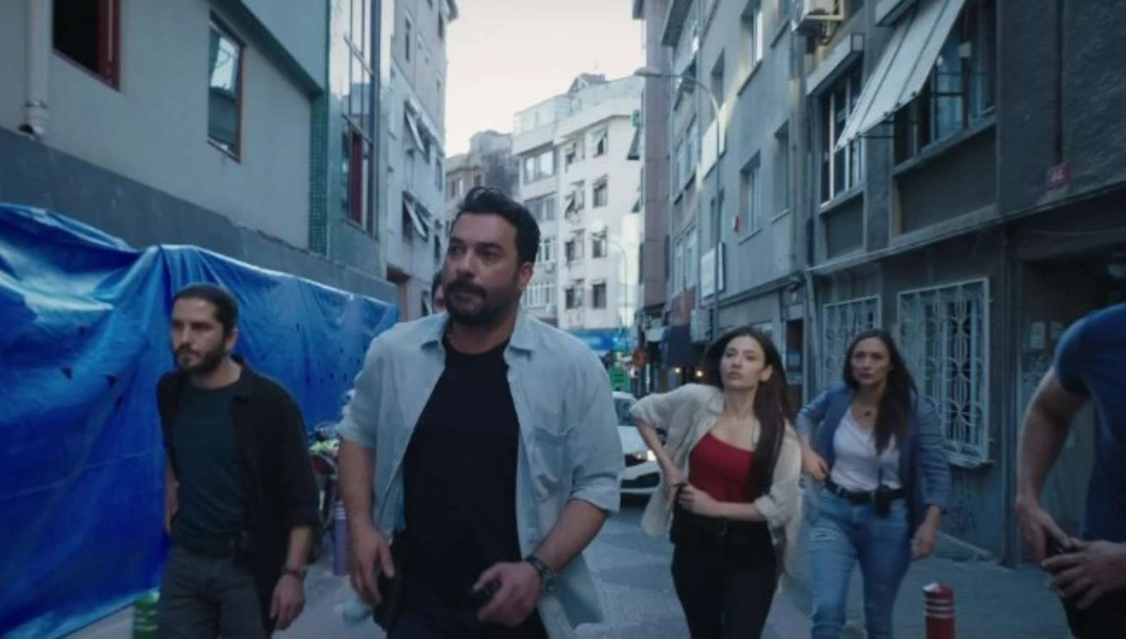 TV yayın akışı 1 Aralık Cuma! Hangi kanalda ne var, günün filmleri ve dizileri neler?