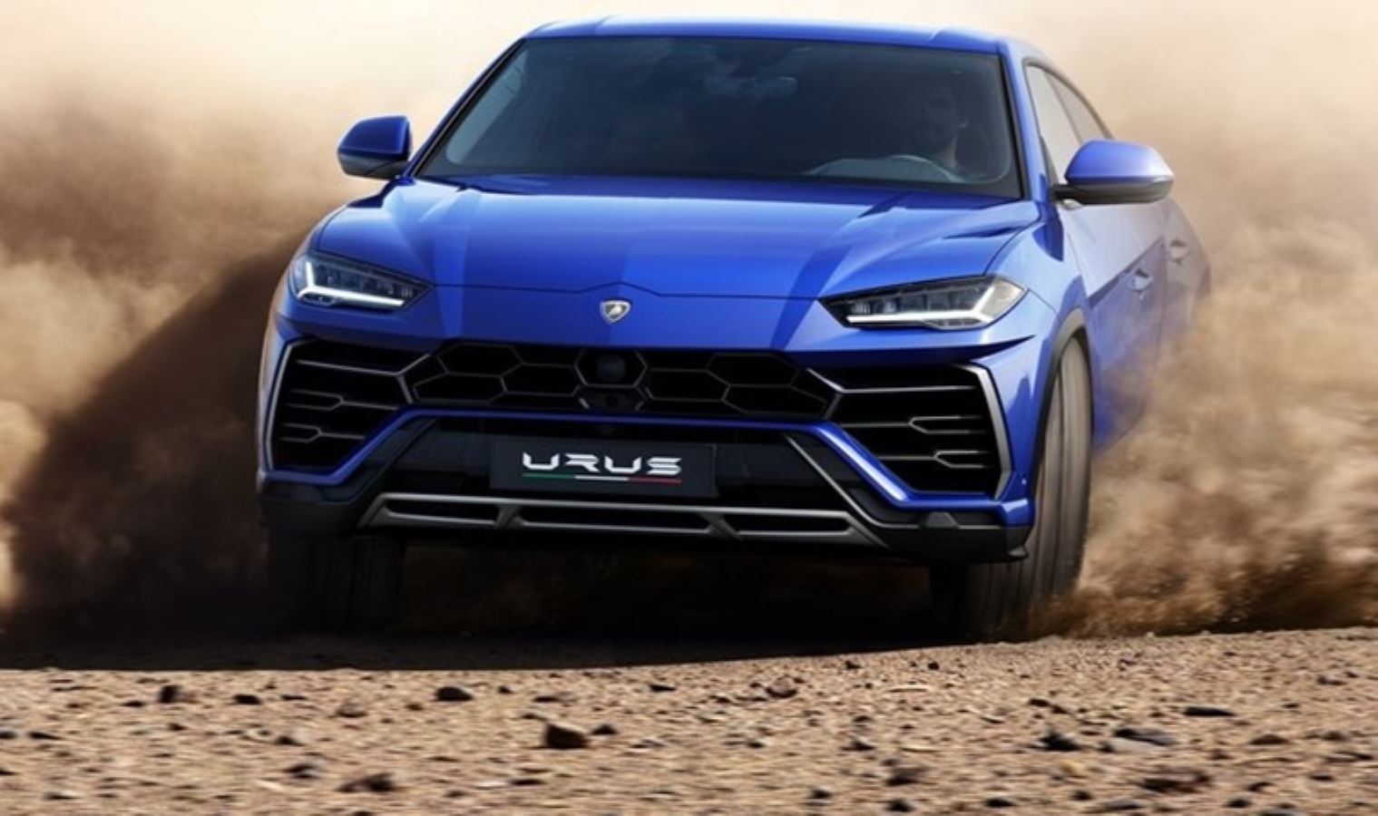 Lamborghini Urus ve Tesla Cybertruck drag yarışında karşılaştı: Video yayımlandı