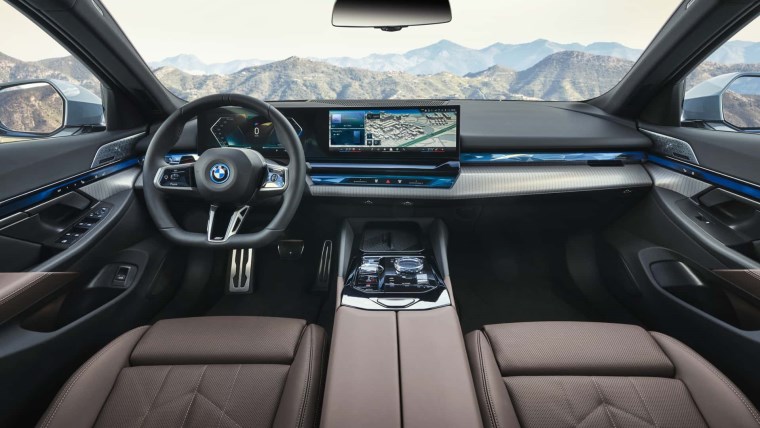 BMW yaklaşık 80 bin aracı geri çağırdı: 2023 ve 2024 yıllarına ait modeller...