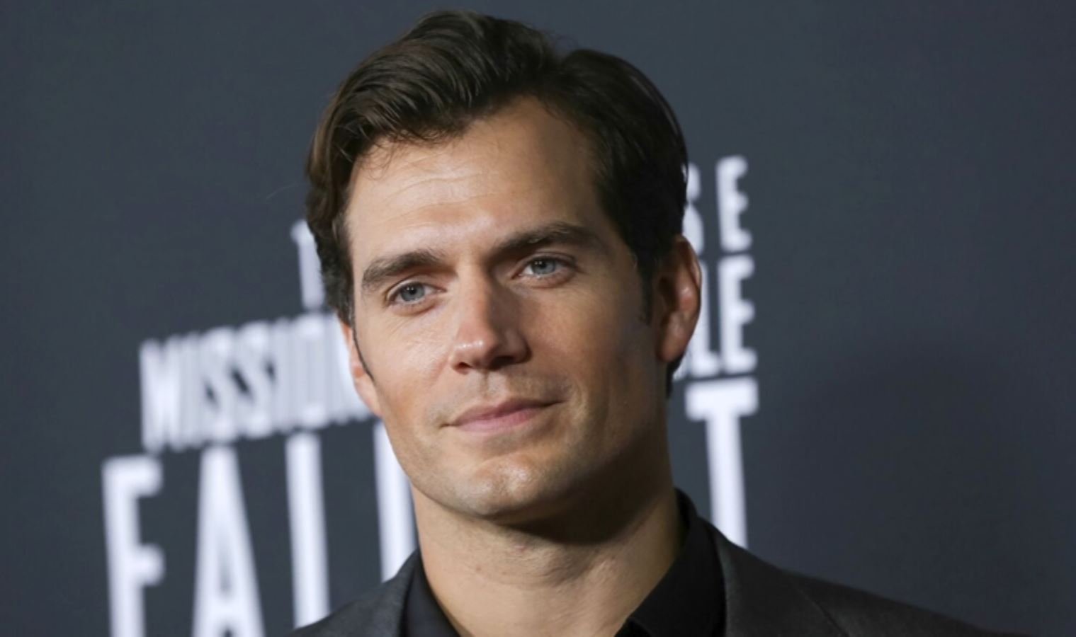 Ünlü İngiliz oyuncu Henry Cavill baba oluyor